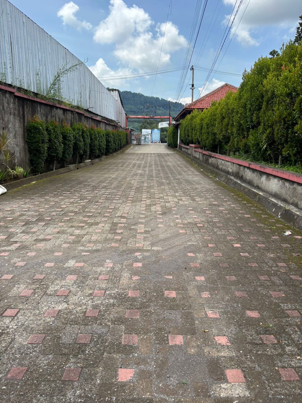 Akses jalan depan Panorama Residence